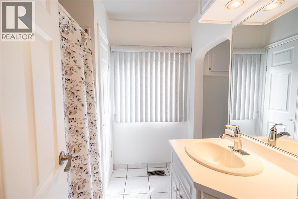 1213 Haight Lane, Sarnia, Ontario  N7S 2M6 - Photo 17 - 26013686