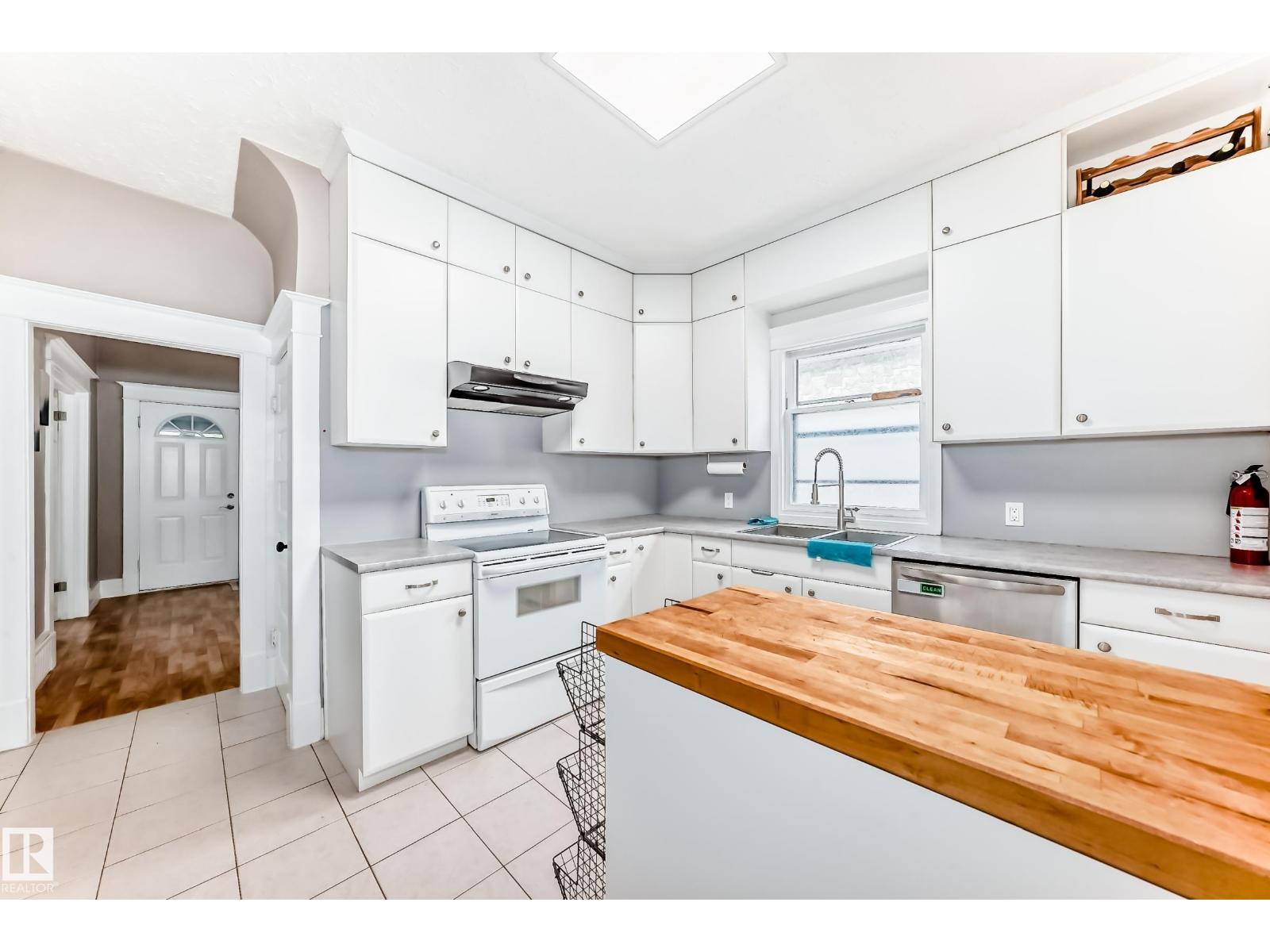 12121 64 St NW, Edmonton, Alberta  T5W 4J8 - Photo 11 - E4493309