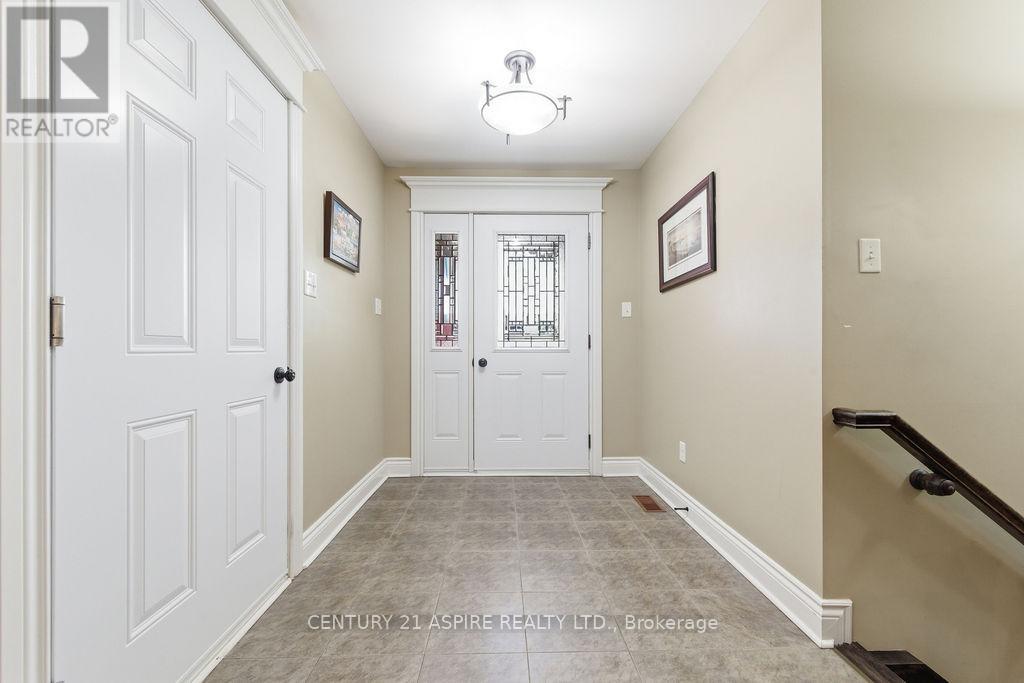 7 Nick Street, Petawawa, Ontario  K8H 0B7 - Photo 5 - X13436782
