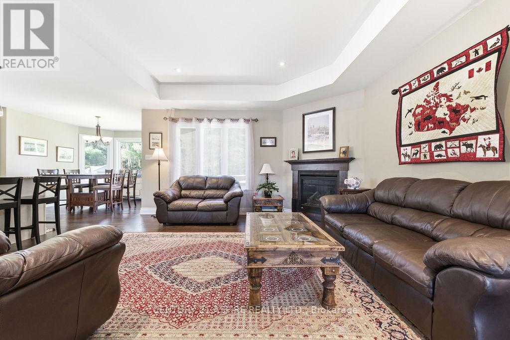 7 Nick Street, Petawawa, Ontario  K8H 0B7 - Photo 7 - X13436782