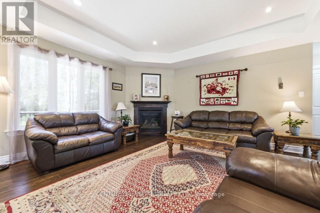 7 Nick Street, Petawawa, Ontario  K8H 0B7 - Photo 8 - X13436782
