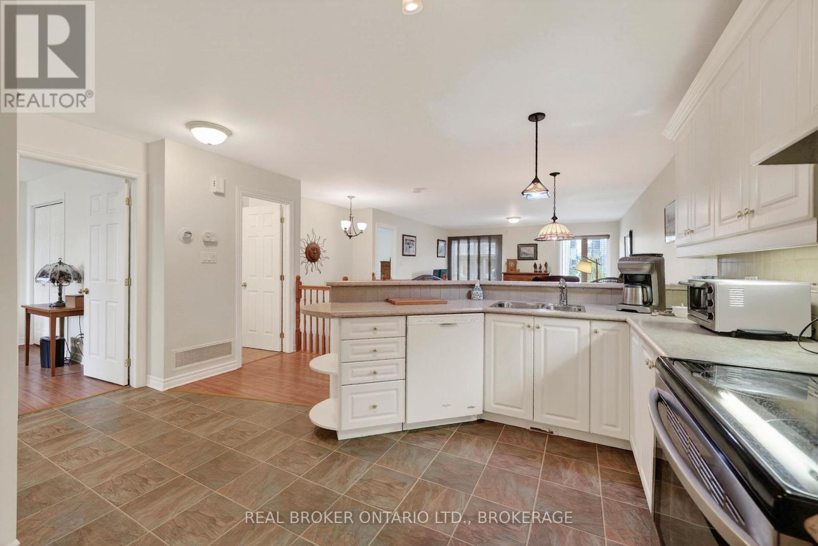 83 Sunset Boulevard, Cornwall, Ontario  K6H 7M3 - Photo 8 - X13436790