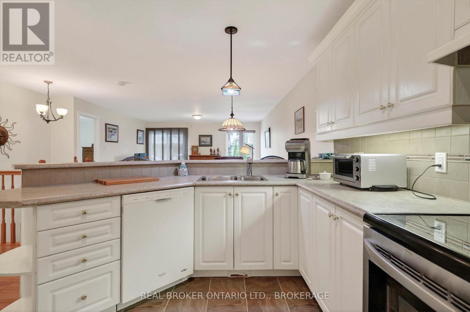 83 Sunset Boulevard, Cornwall, Ontario  K6H 7M3 - Photo 9 - X13436790