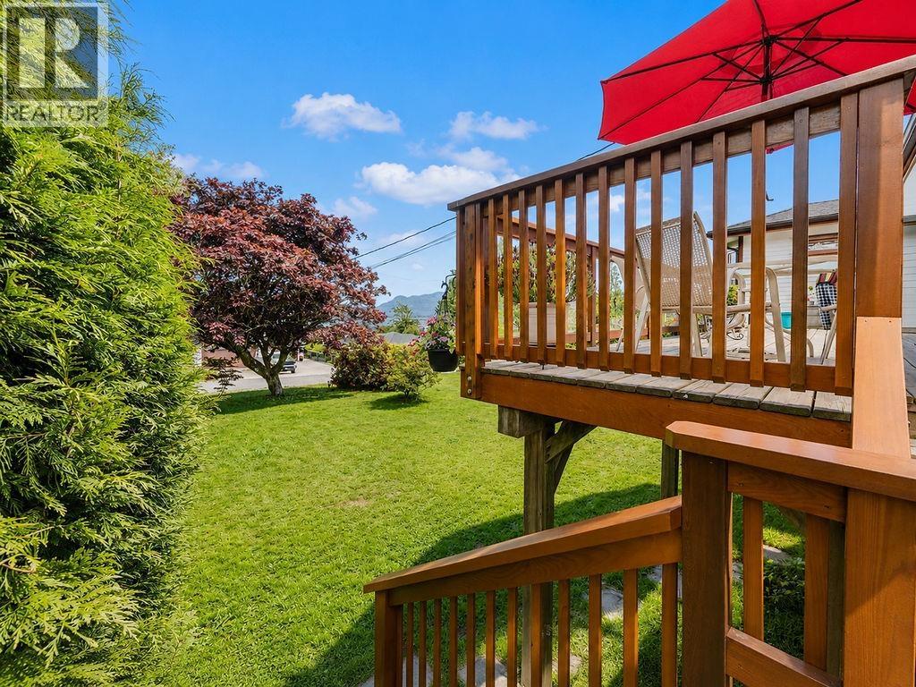 1515 Thompson Road, Gibsons, British Columbia  V0N 1V6 - Photo 20 - R3135324