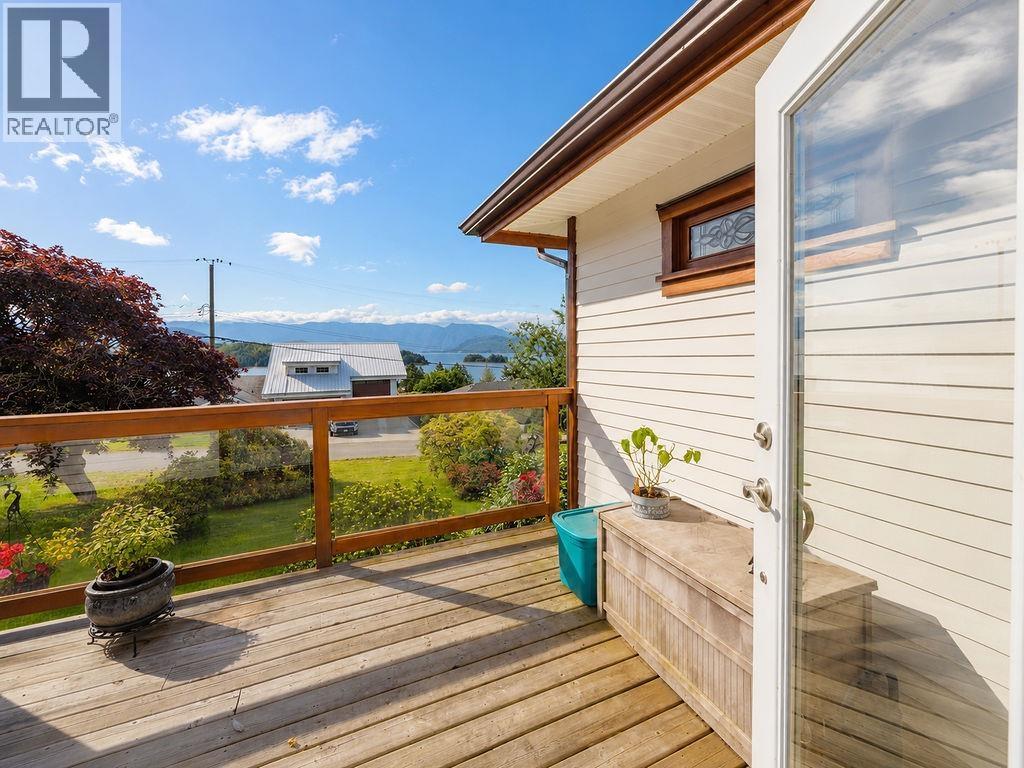 1515 Thompson Road, Gibsons, British Columbia  V0N 1V6 - Photo 22 - R3135324