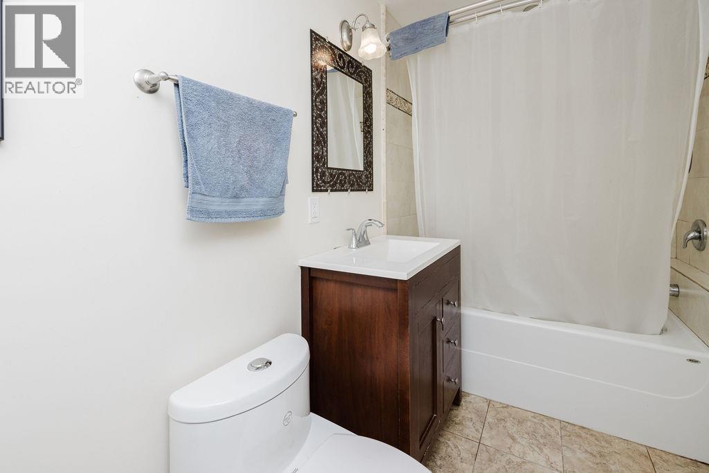 1515 Thompson Road, Gibsons, British Columbia  V0N 1V6 - Photo 30 - R3135324