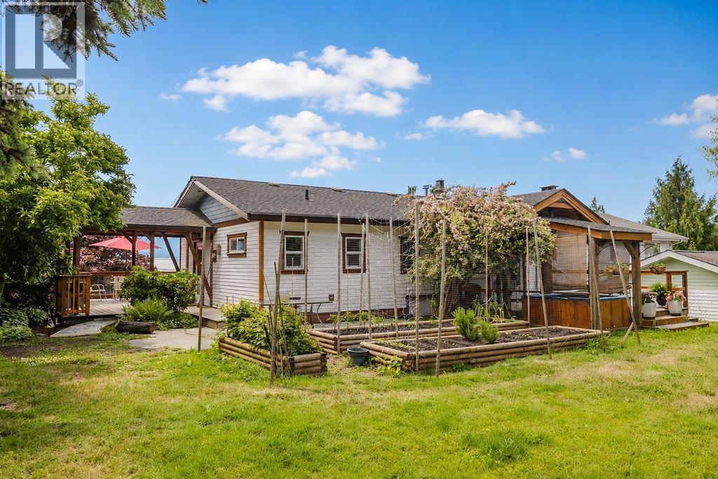1515 Thompson Road, Gibsons, British Columbia  V0N 1V6 - Photo 31 - R3135324