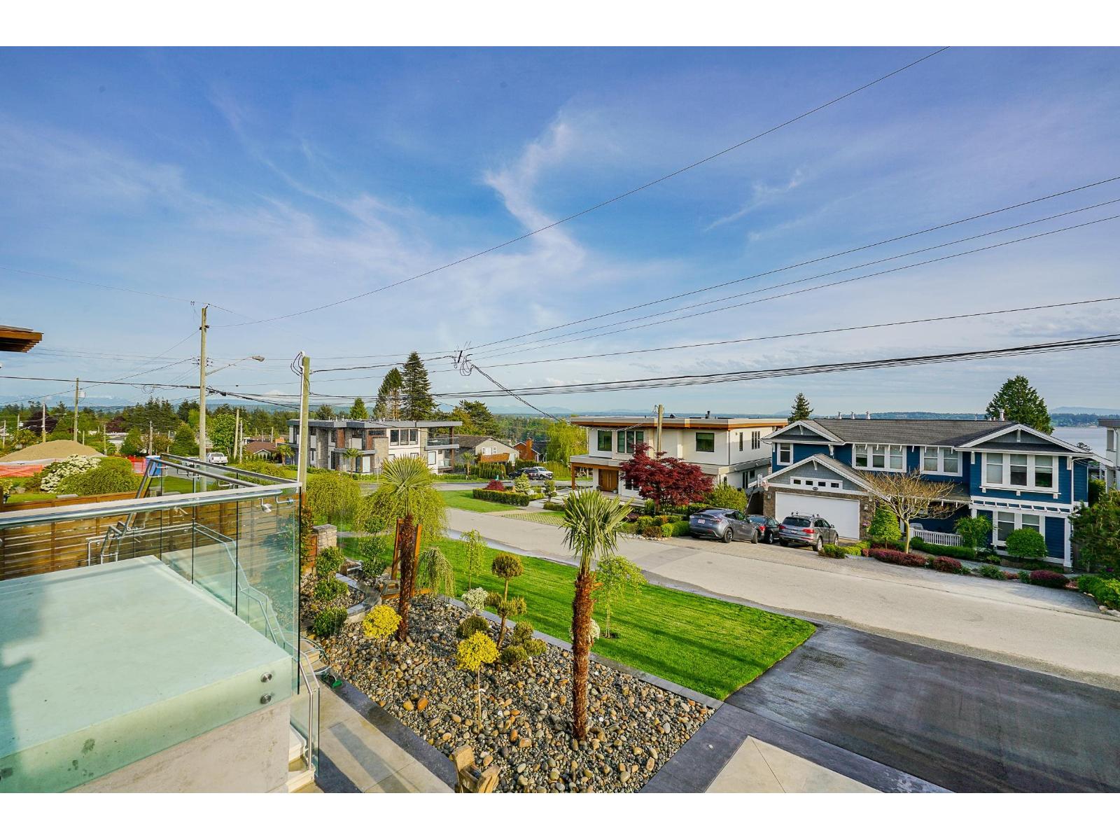15729 Cliff Avenue, White Rock, British Columbia  V4B 1W3 - Photo 25 - R3135240