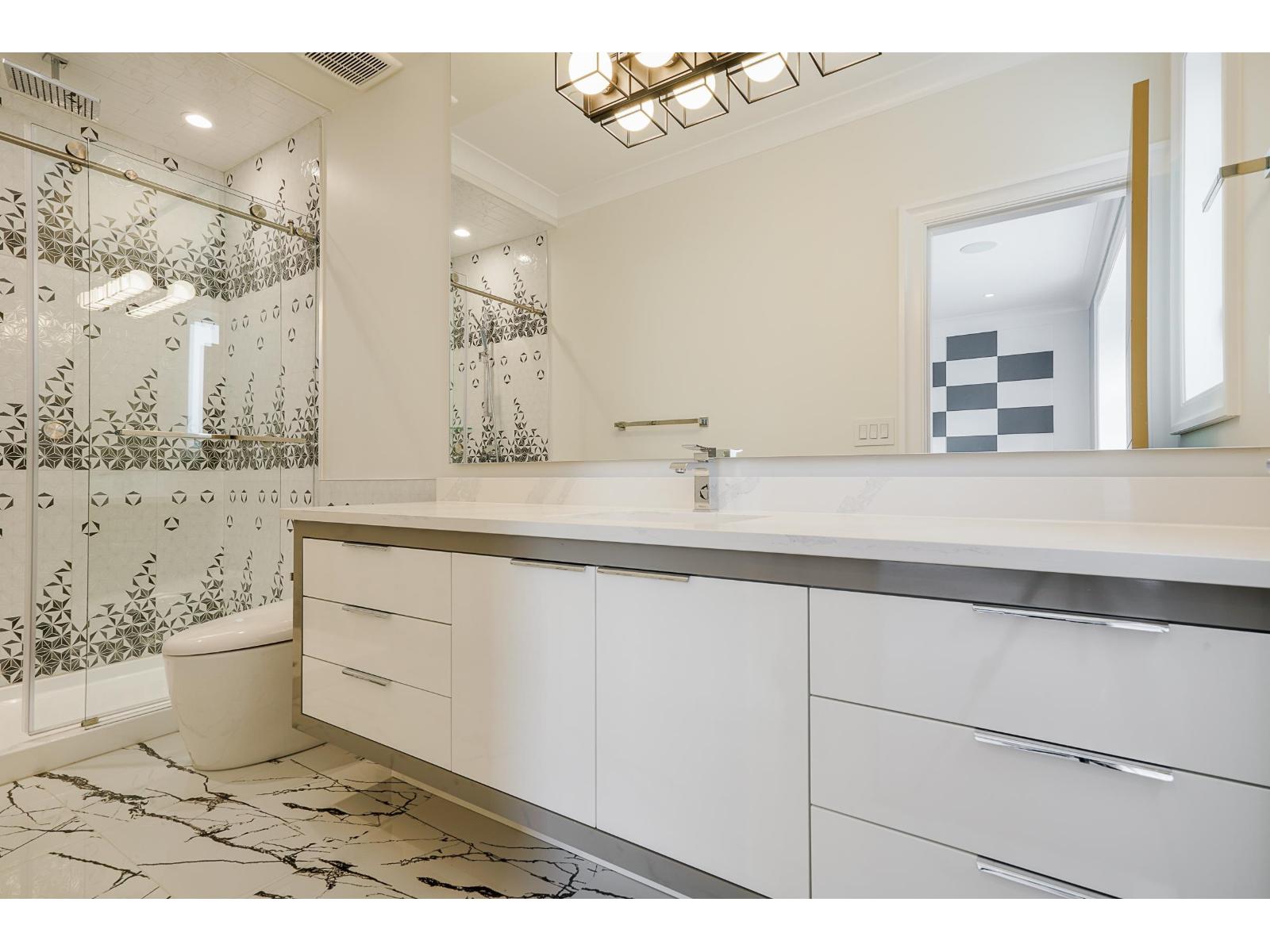 15729 Cliff Avenue, White Rock, British Columbia  V4B 1W3 - Photo 33 - R3135240