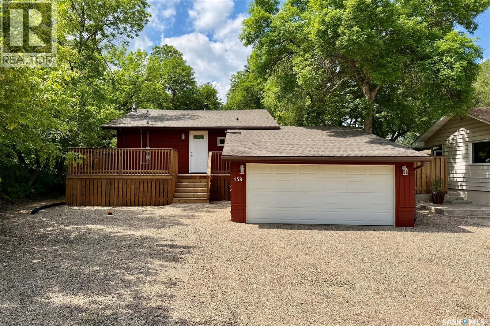 458 7th Street E, Regina Beach, Saskatchewan  S0G 4C0 - Photo 1 - SK039045