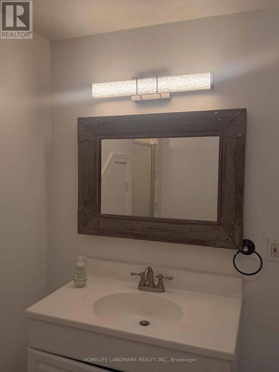 112 Holm Crescent, Markham, Ontario  L3T 5J3 - Photo 9 - N13419488