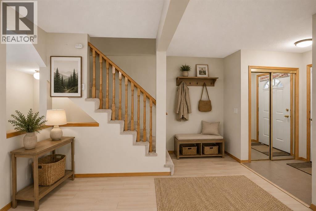 42 Patina Point Sw, Calgary, Alberta  T3H 3J7 - Photo 7 - A2318193
