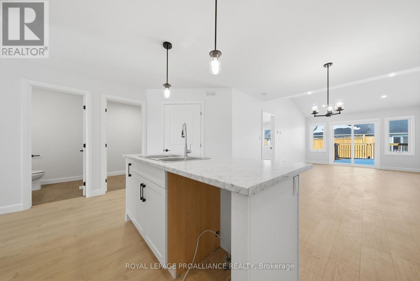 59 Sandhu Crescent, Belleville, Ontario  K8P 0G7 - Photo 10 - X12713730