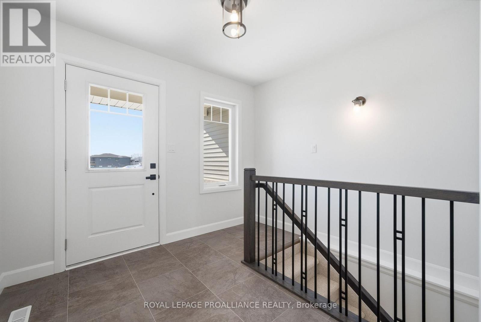 59 Sandhu Crescent, Belleville, Ontario  K8P 0G7 - Photo 4 - X12713730