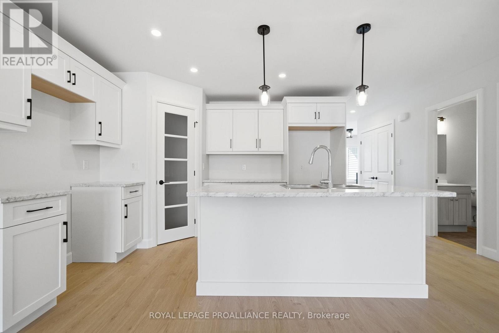 59 Sandhu Crescent, Belleville, Ontario  K8P 0G7 - Photo 9 - X12713730