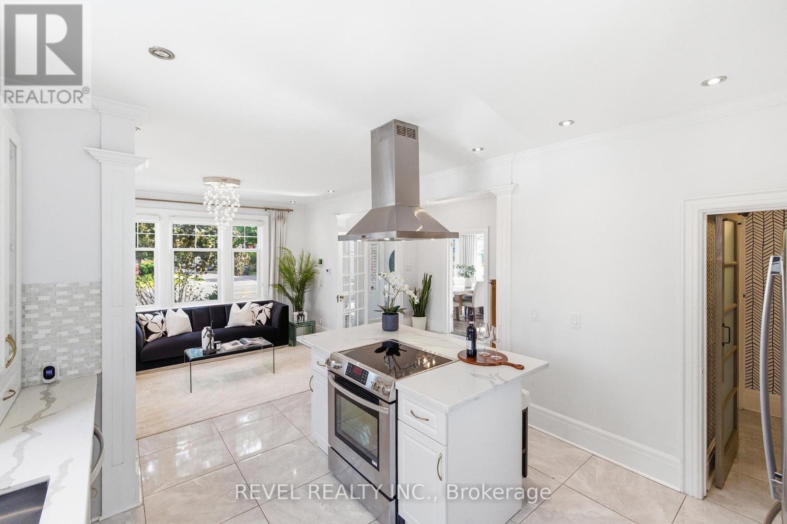 308 King Street E, Oshawa, Ontario L1H 1C8 - Photo 4 - E13436760