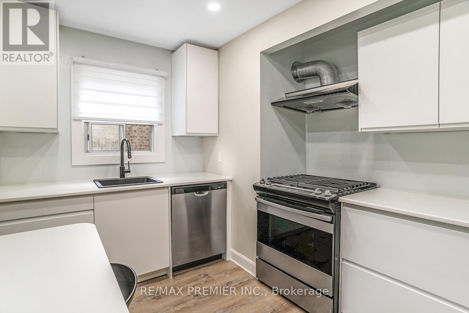 71 Clark Avenue, Markham, Ontario  L3T 1S7 - Photo 9 - N13436708
