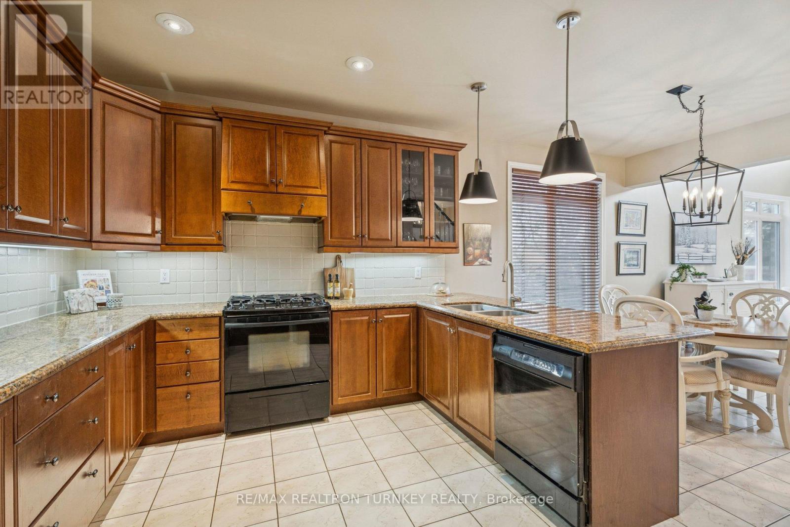440 Morley Cook Crescent, Newmarket, Ontario L3X 2M3 - Photo 18 - N13436720