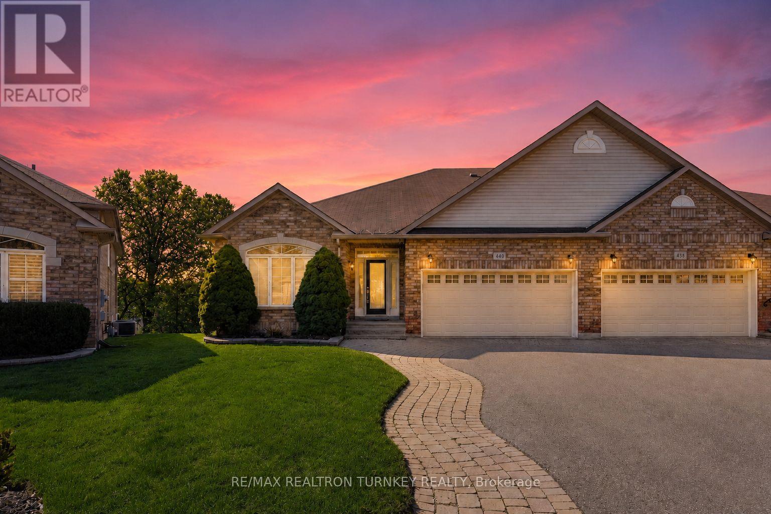 440 Morley Cook Crescent, Newmarket, Ontario L3X 2M3 - Photo 5 - N13436720