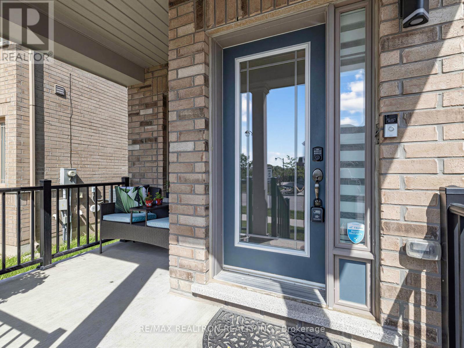 202 Sutherland Avenue, Bradford West Gwillimbury, Ontario  L3Z 4H7 - Photo 4 - N13436756