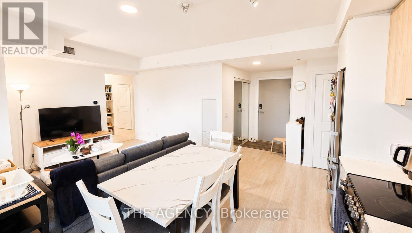 A622 - 30 Upper Mall Way, Vaughan (Brownridge), Ontario  L4J 0L7 - Photo 4 - N13436810