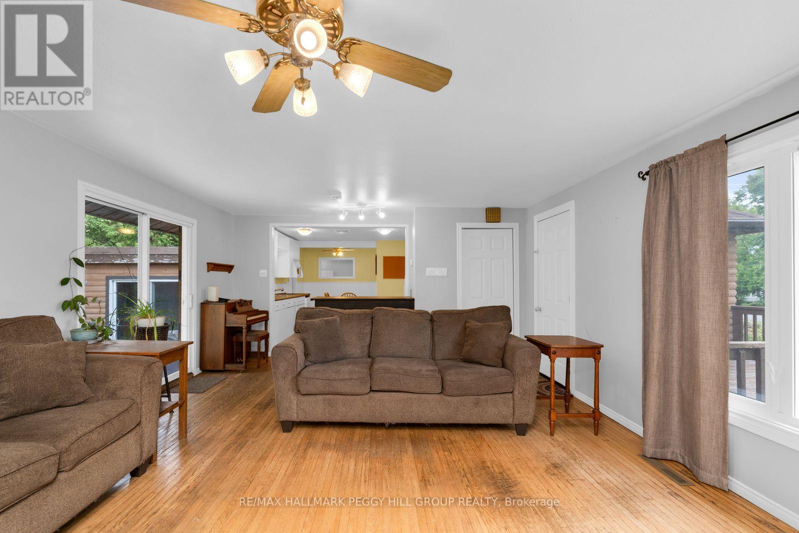 318 Percy Street, Tay, Ontario  L0K 2C0 - Photo 3 - S13436608
