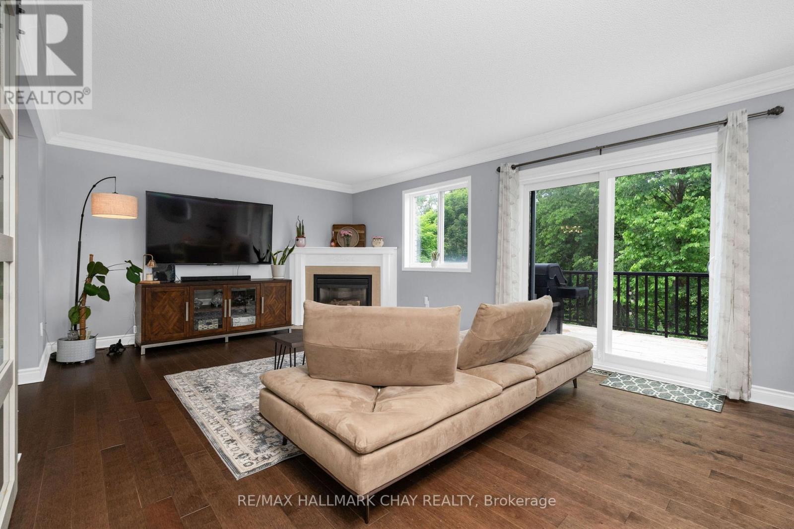 16 Columbia Road, Barrie, Ontario  L4N 8C7 - Photo 10 - S13436626