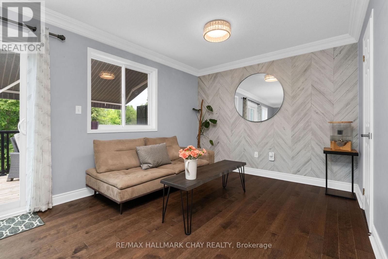16 Columbia Road, Barrie, Ontario  L4N 8C7 - Photo 13 - S13436626
