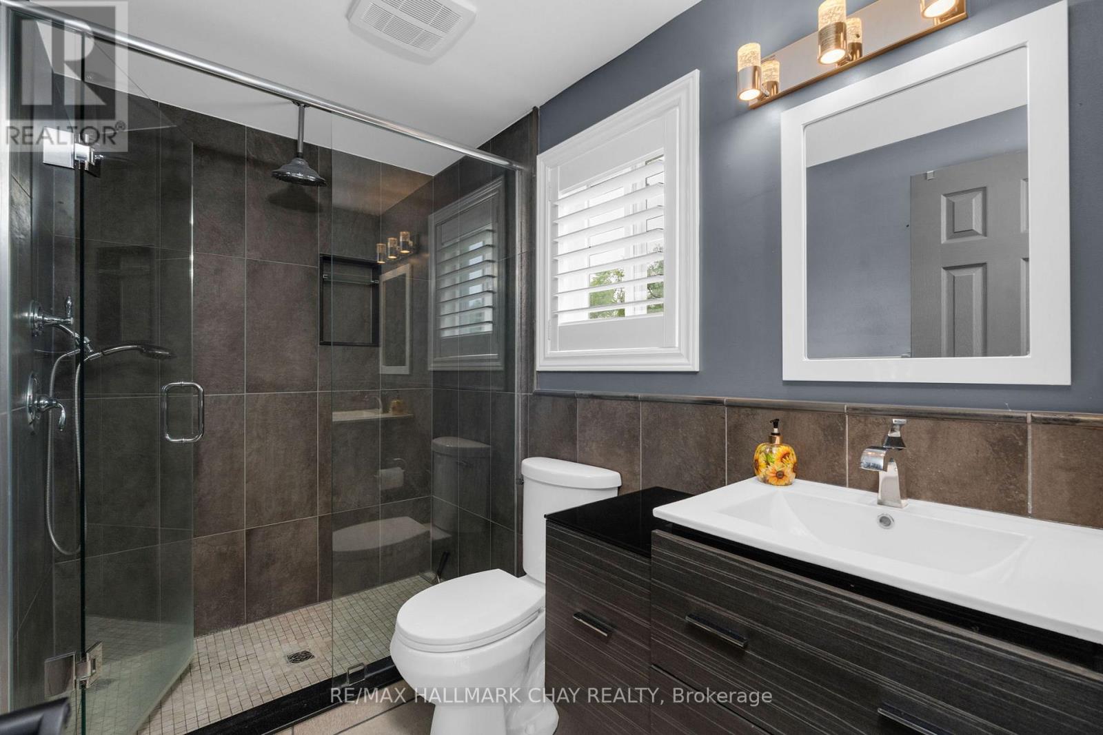 16 Columbia Road, Barrie, Ontario  L4N 8C7 - Photo 20 - S13436626