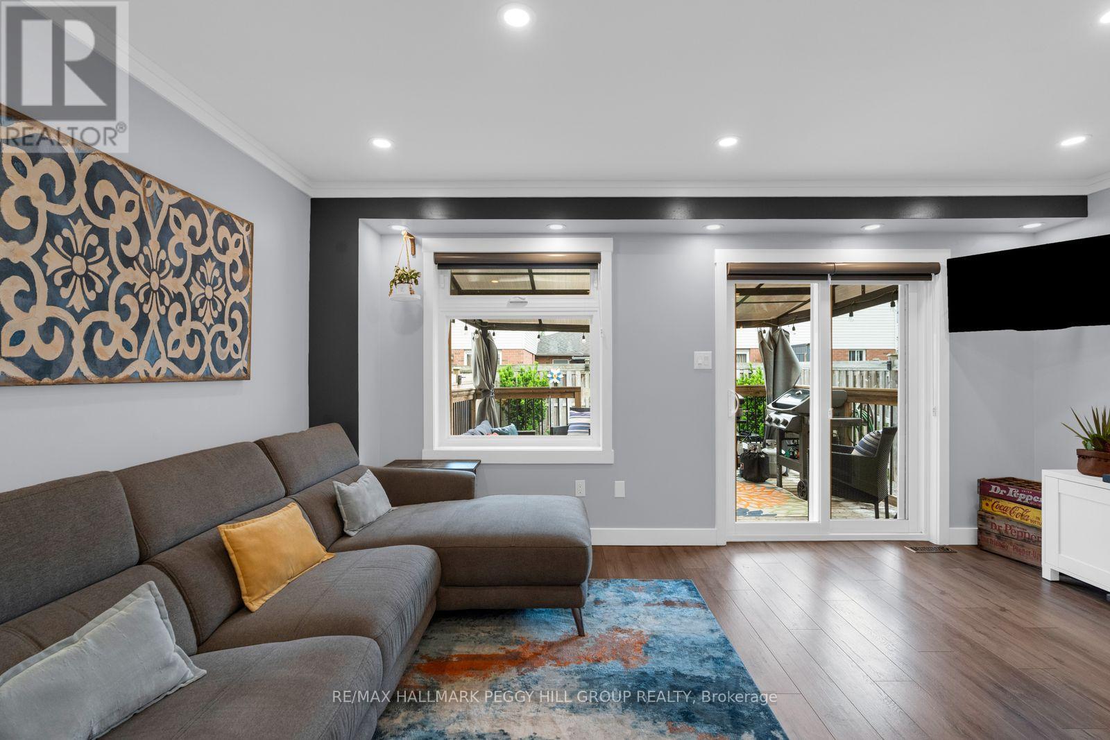 16 Coleman Drive, Barrie, Ontario  L4N 0R4 - Photo 4 - S13436730