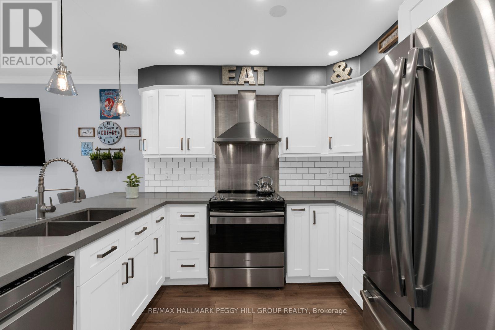 16 Coleman Drive, Barrie, Ontario  L4N 0R4 - Photo 6 - S13436730