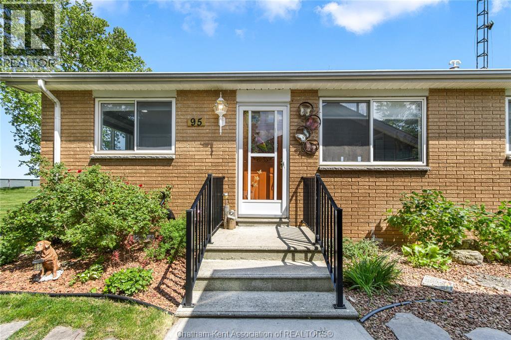 95 Island Crescent, Lighthouse Cove, Ontario  N0P 2L0 - Photo 6 - 26013802