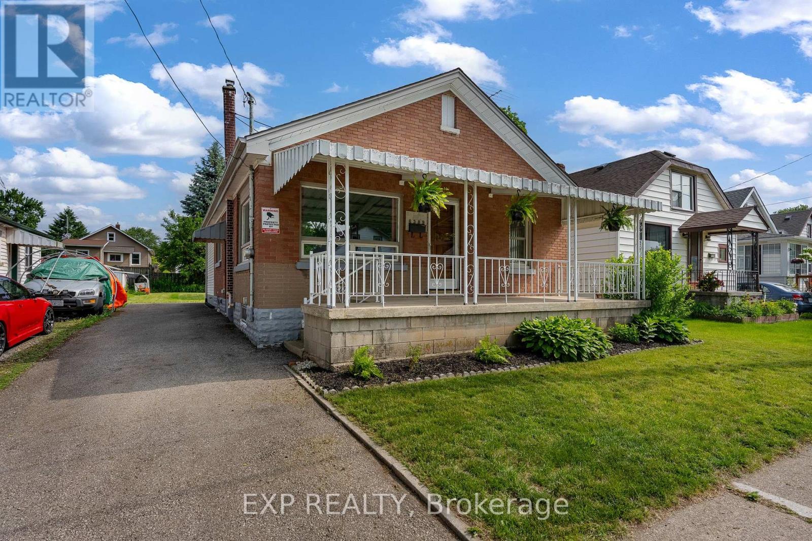 6389 Monroe Street, Niagara Falls, Ontario  L2G 2G9 - Photo 1 - X13436860