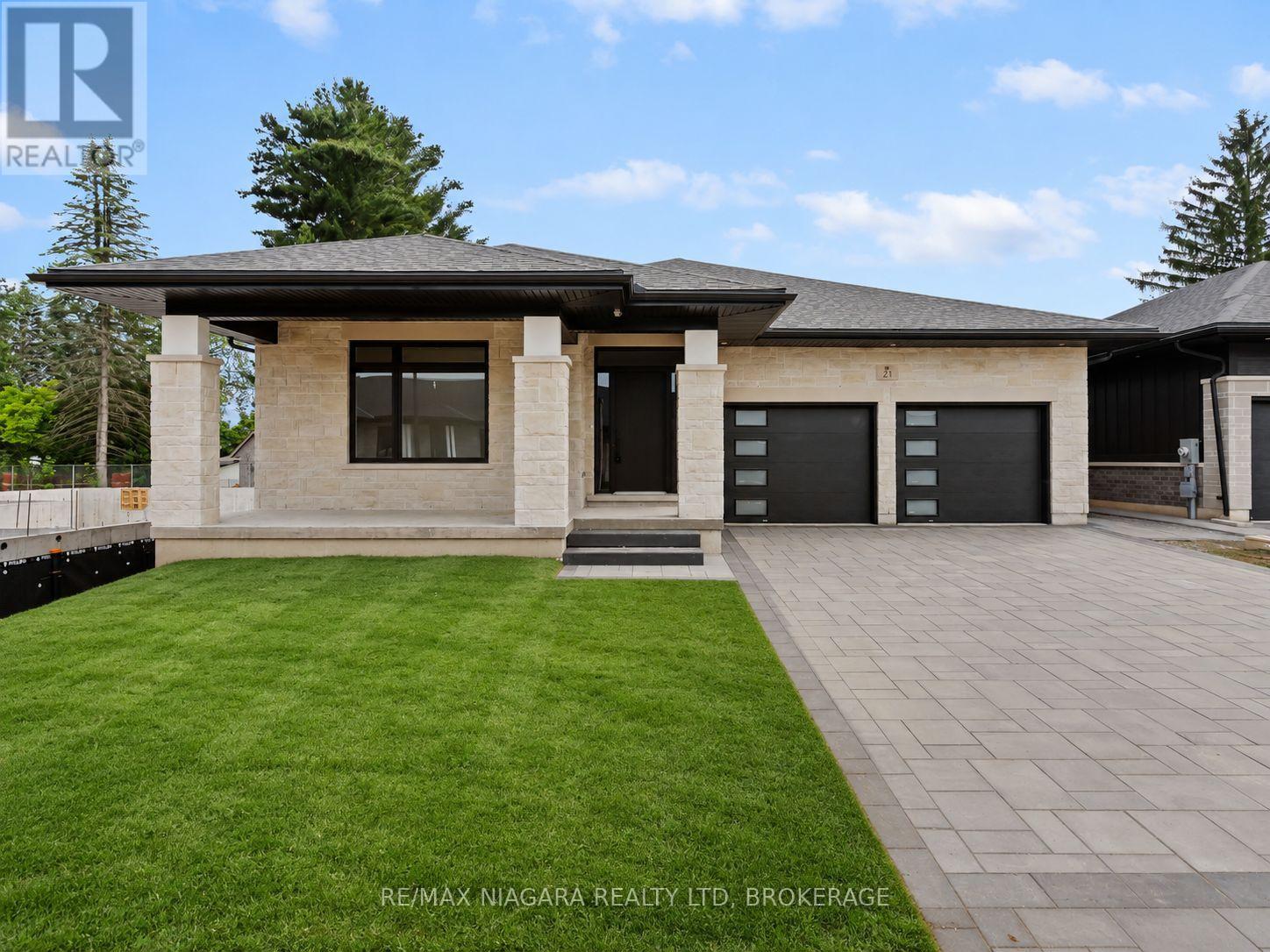 21 ACCURSI CRESCENT, Pelham, Ontario