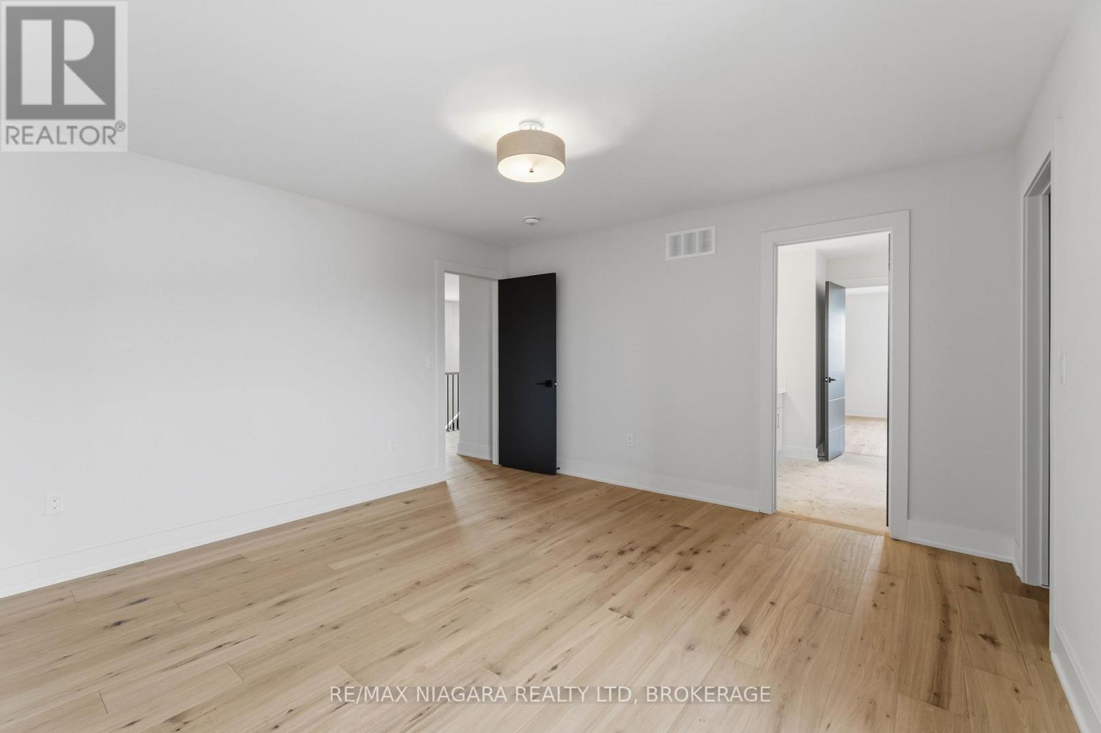 6124 Curlin Crescent, Niagara Falls, Ontario  L2H 3W8 - Photo 24 - X13437030