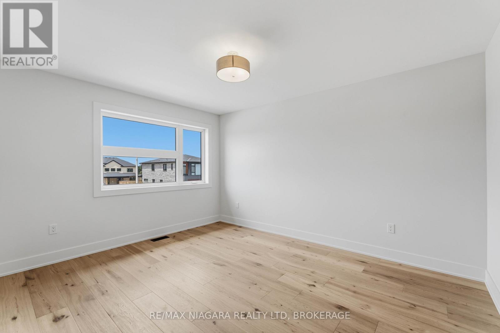 6124 Curlin Crescent, Niagara Falls, Ontario  L2H 3W8 - Photo 27 - X13437030
