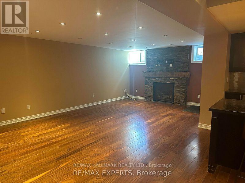 74 Colonel Bertram Road, Brampton, Ontario  L6Z 4A8 - Photo 4 - W13436662