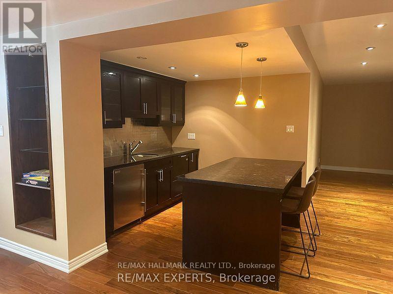 74 Colonel Bertram Road, Brampton, Ontario  L6Z 4A8 - Photo 5 - W13436662