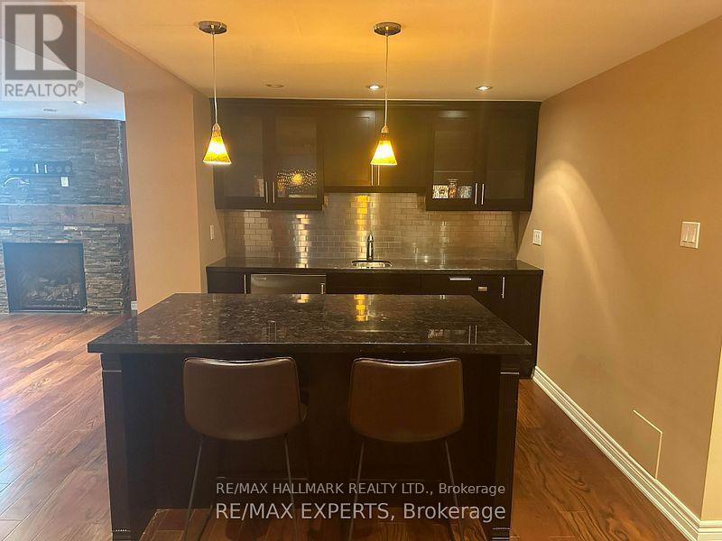 74 Colonel Bertram Road, Brampton, Ontario  L6Z 4A8 - Photo 6 - W13436662