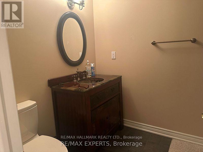 74 Colonel Bertram Road, Brampton, Ontario  L6Z 4A8 - Photo 7 - W13436662