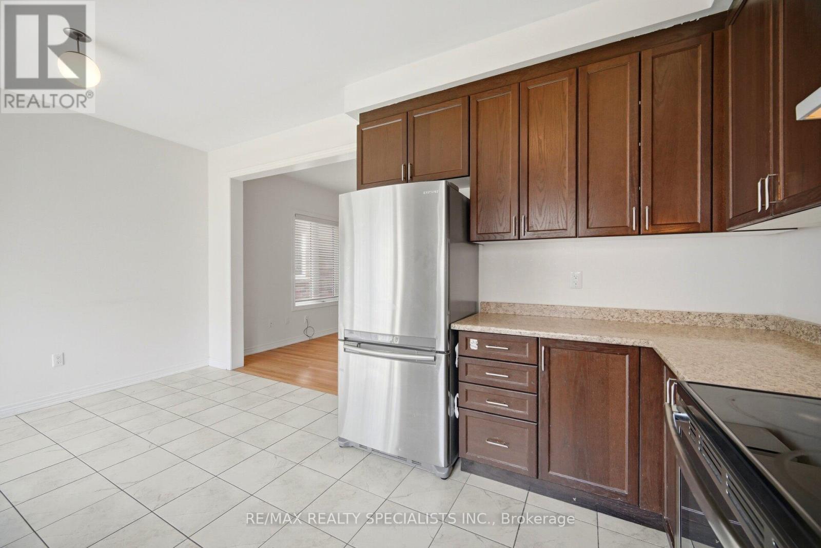 51 Frenchpark Circle, Brampton, Ontario  L6X 0Y6 - Photo 14 - W13436700