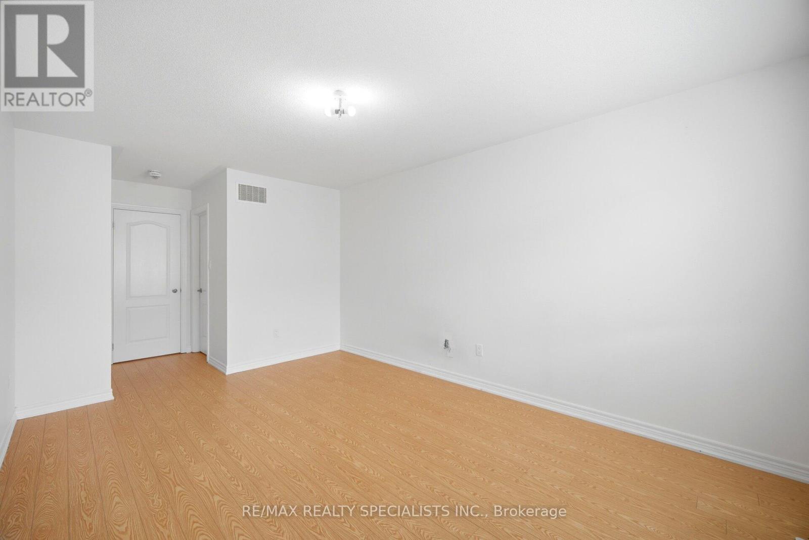 51 Frenchpark Circle, Brampton, Ontario  L6X 0Y6 - Photo 19 - W13436700