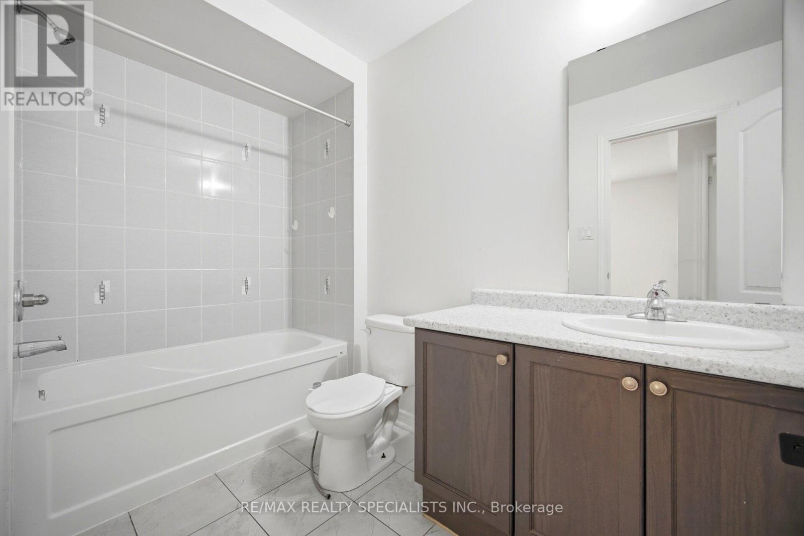 51 Frenchpark Circle, Brampton, Ontario  L6X 0Y6 - Photo 28 - W13436700