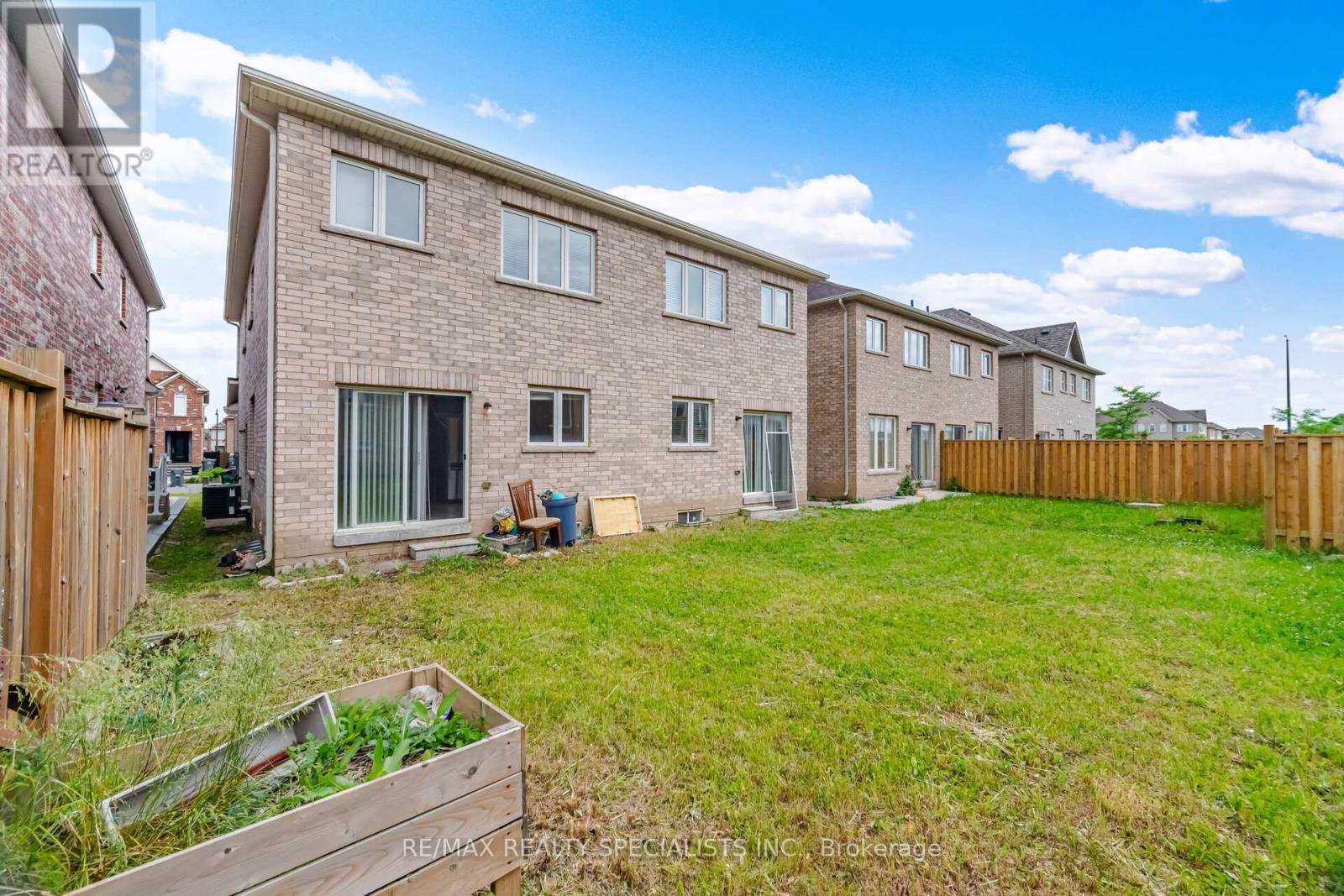 51 Frenchpark Circle, Brampton, Ontario  L6X 0Y6 - Photo 30 - W13436700