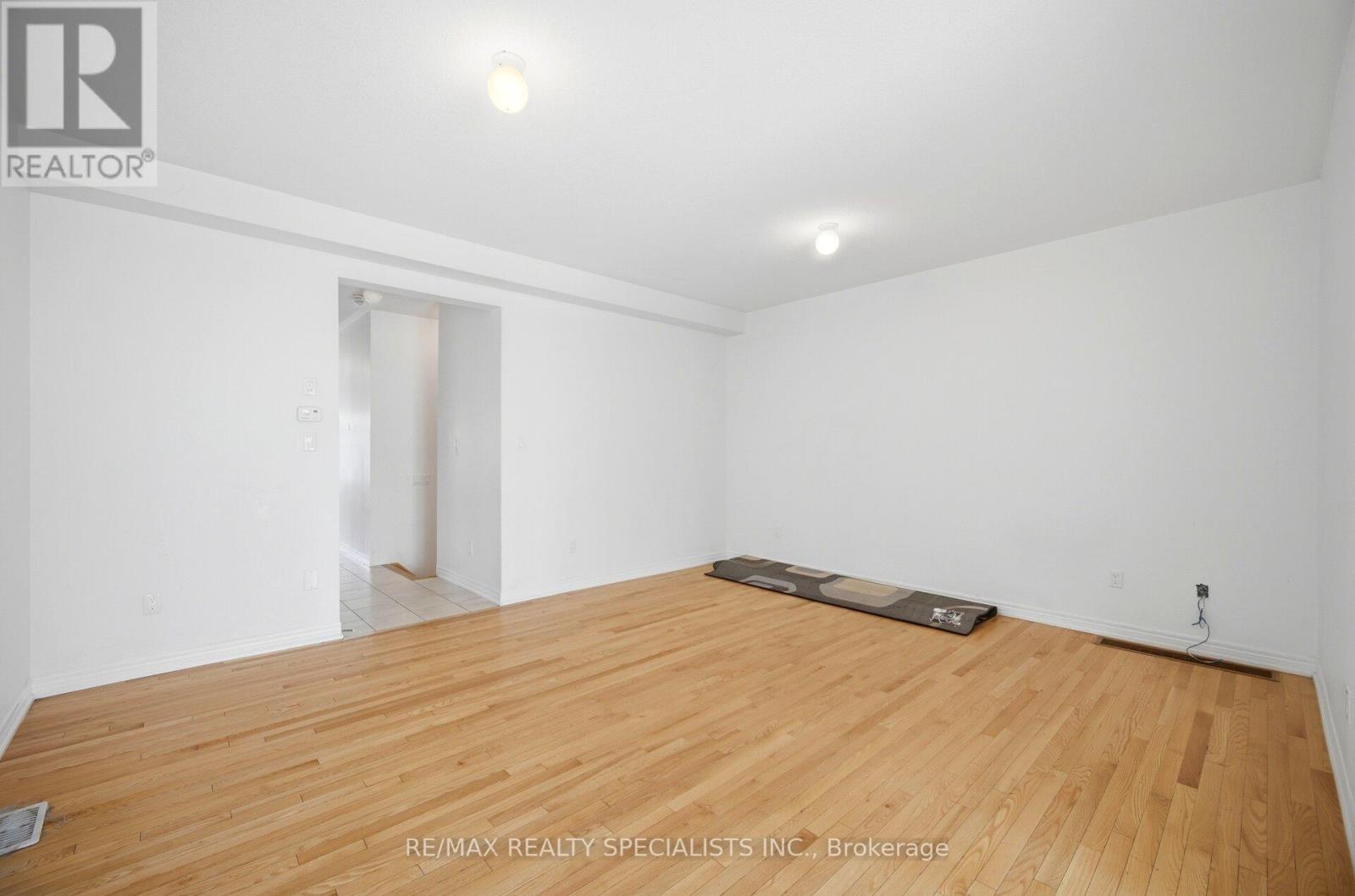 51 Frenchpark Circle, Brampton, Ontario  L6X 0Y6 - Photo 7 - W13436700