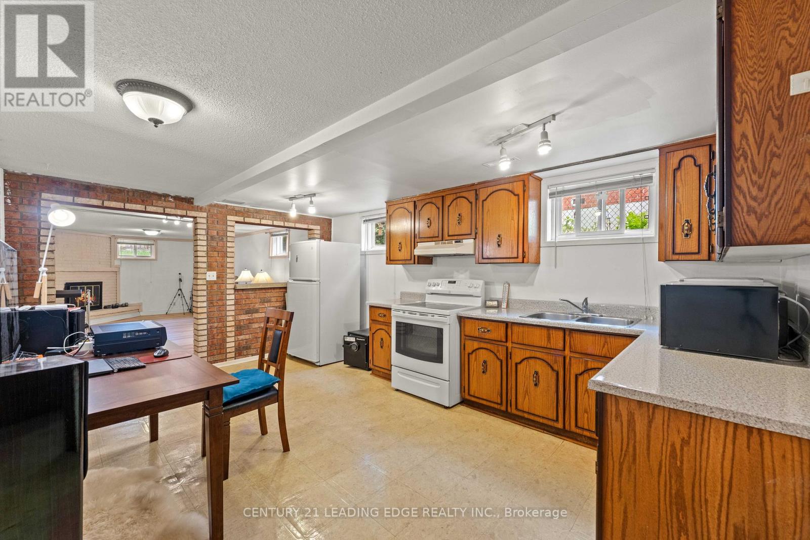 881 Blairholm Avenue, Mississauga, Ontario  L5C 1G5 - Photo 40 - W13210832