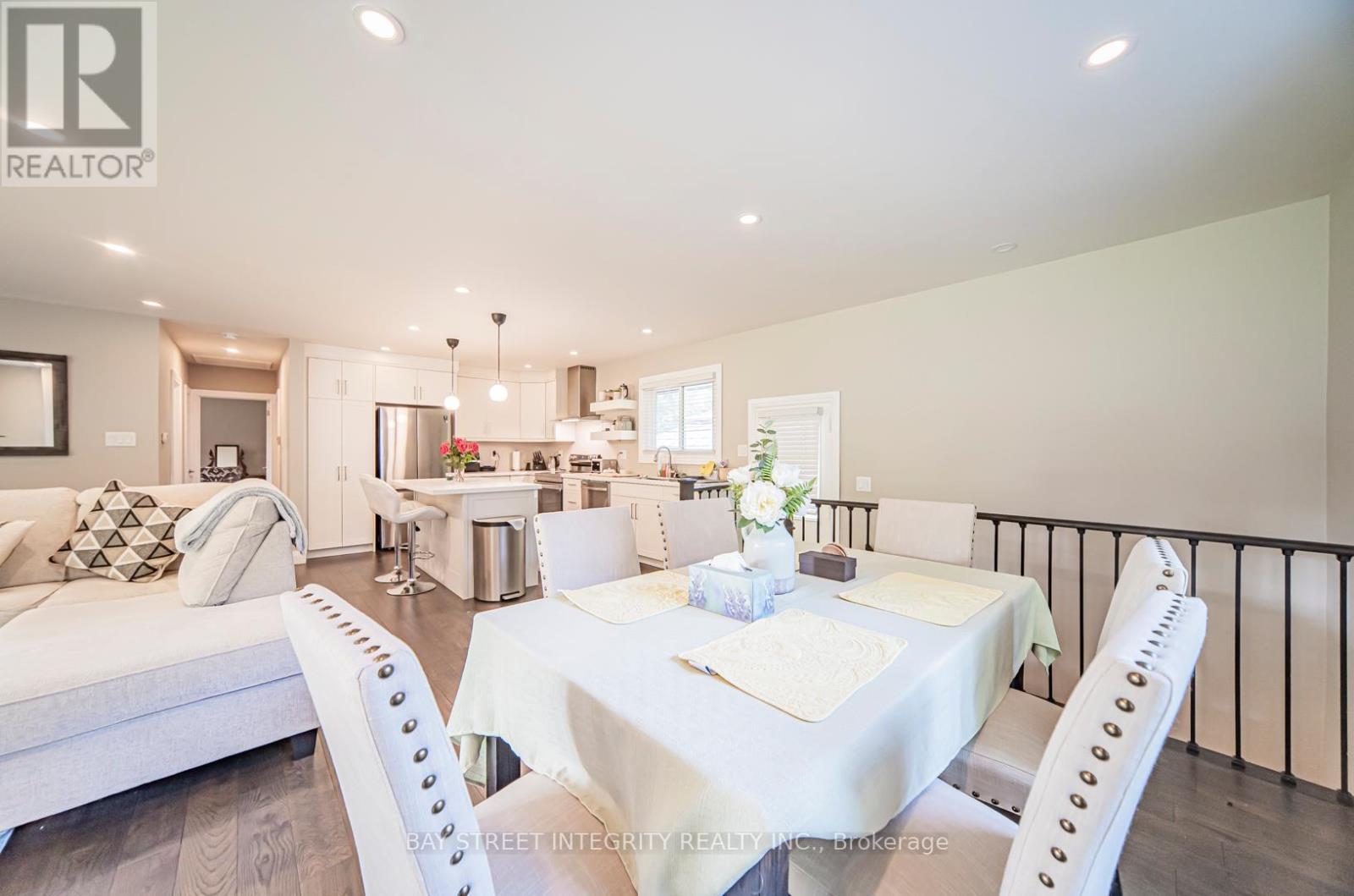 1277 Gainsborough Drive, Oakville, Ontario  L6H 2H5 - Photo 13 - W13436792