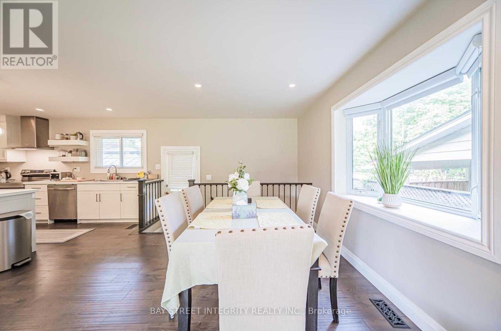 1277 Gainsborough Drive, Oakville, Ontario  L6H 2H5 - Photo 14 - W13436792