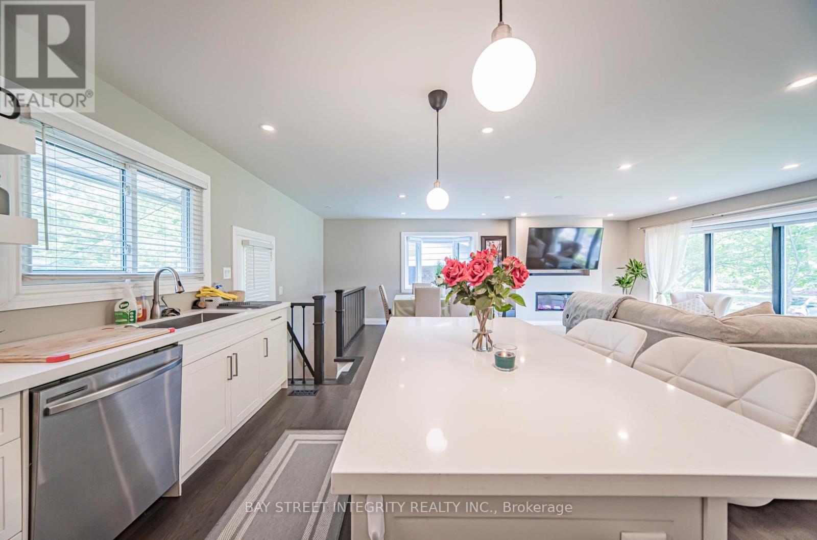 1277 Gainsborough Drive, Oakville, Ontario  L6H 2H5 - Photo 19 - W13436792
