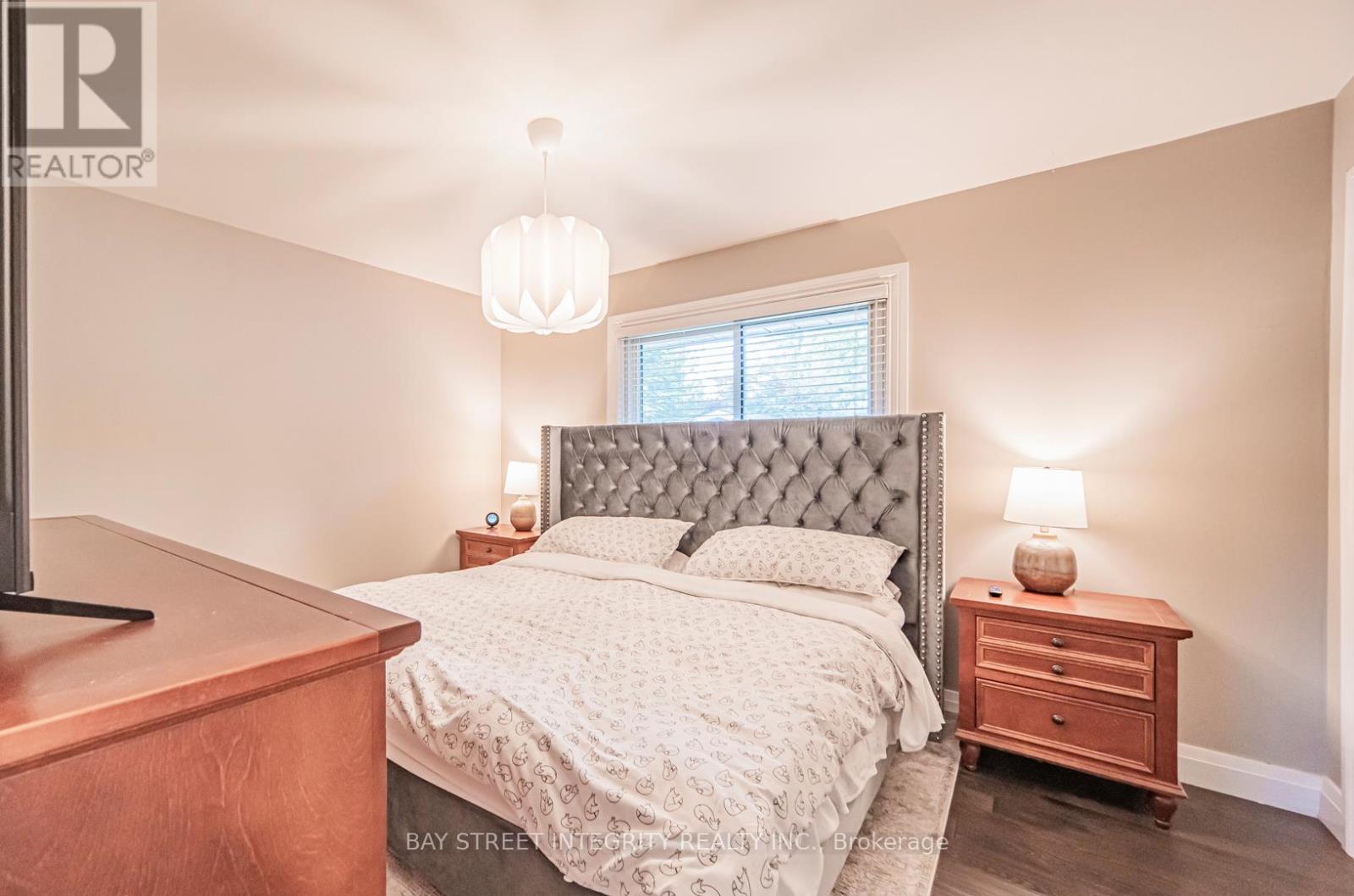 1277 Gainsborough Drive, Oakville, Ontario  L6H 2H5 - Photo 22 - W13436792